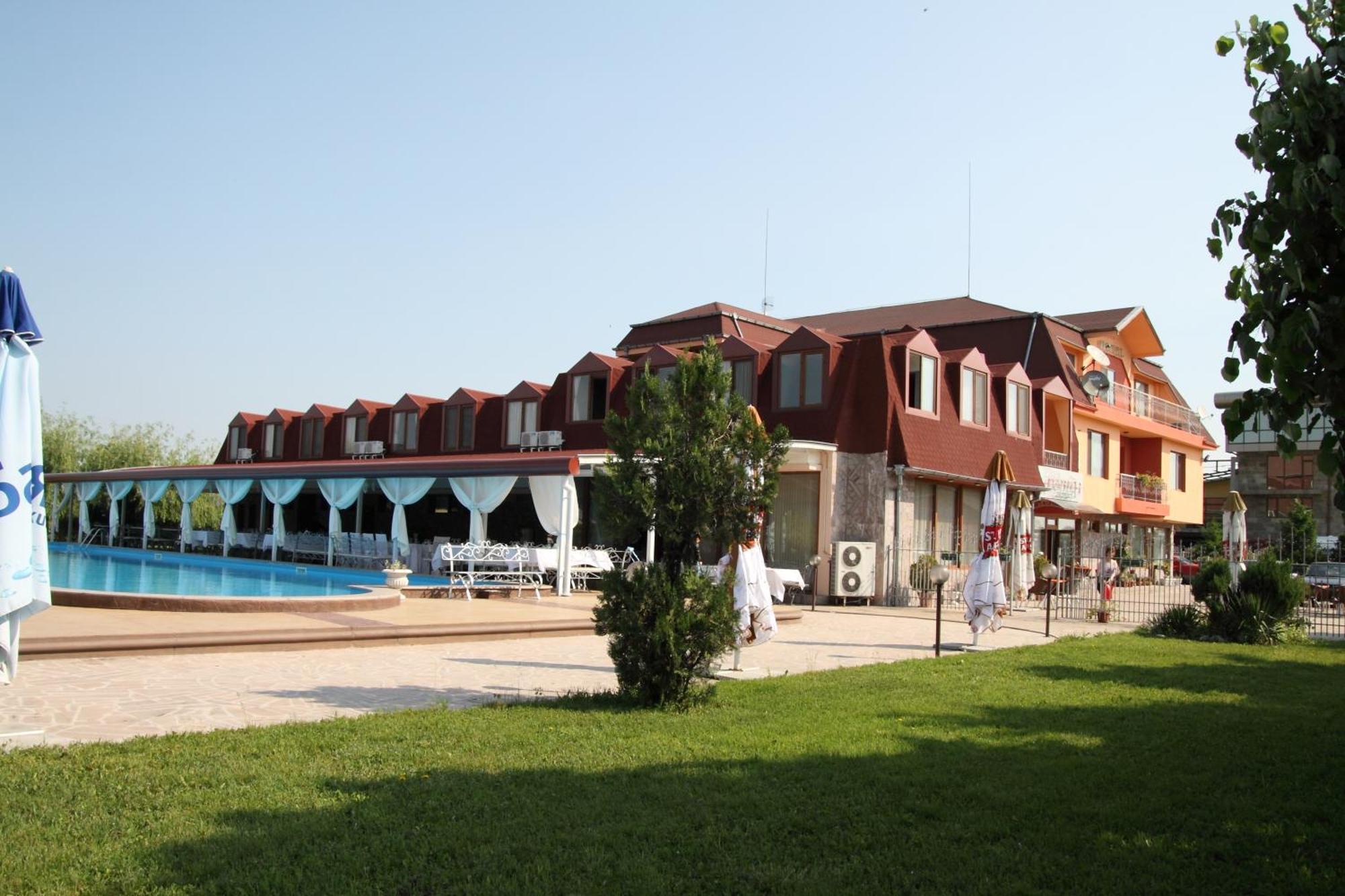 Hotel Complex Racic Wojwodinowo Zewnętrze zdjęcie